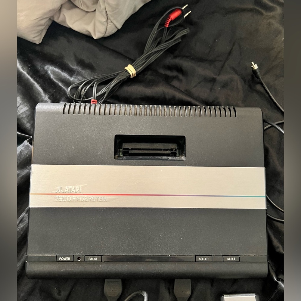 ATARI 7800 PROSYSTEM - Picture 2 of 4